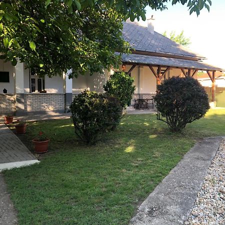 Tisza-Kert Apartmanok Тісафюред Екстер'єр фото