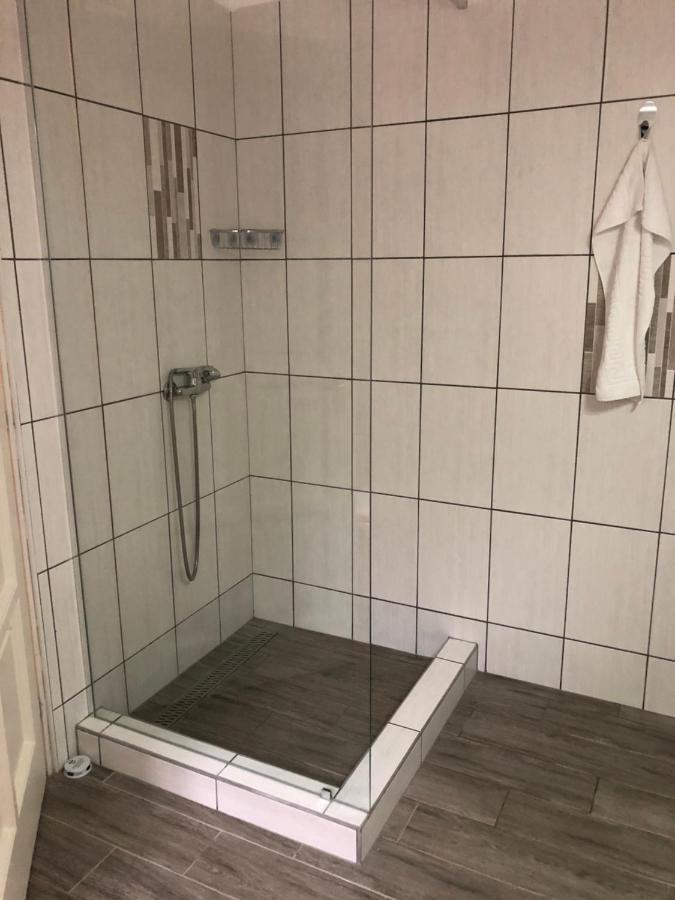 Tisza-Kert Apartmanok Тісафюред Екстер'єр фото